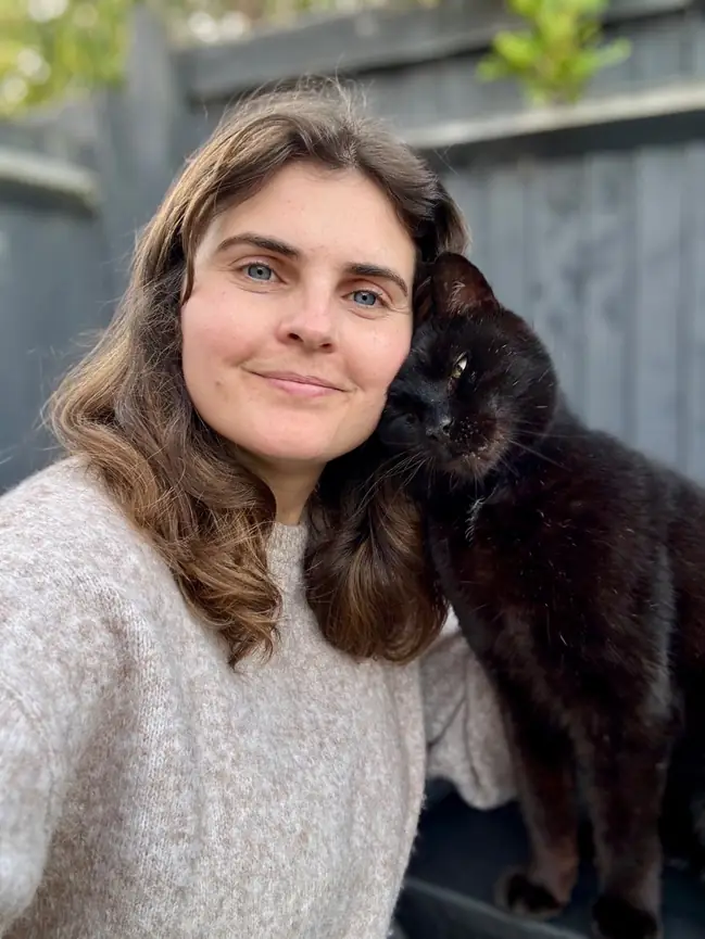 Jo with her cat